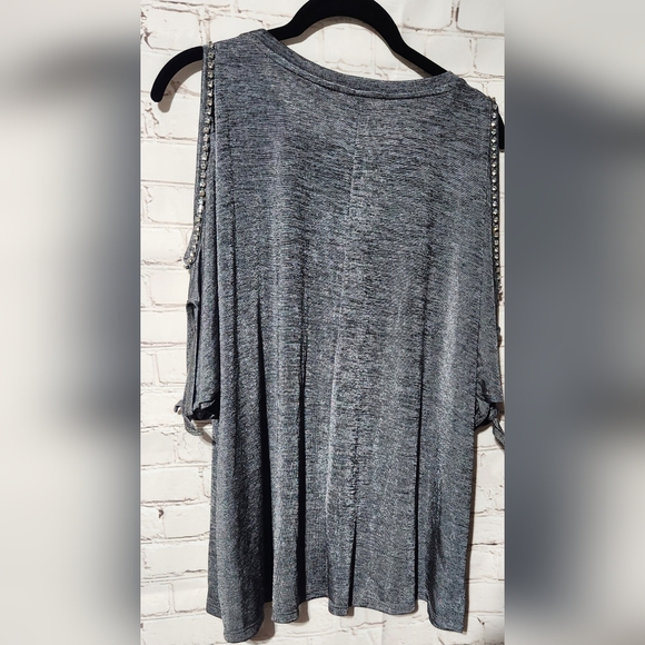 π Juicy Couture Grey Bling Cold Shoulder Blouse Size Large *FLAW* - Picture 9 of 9